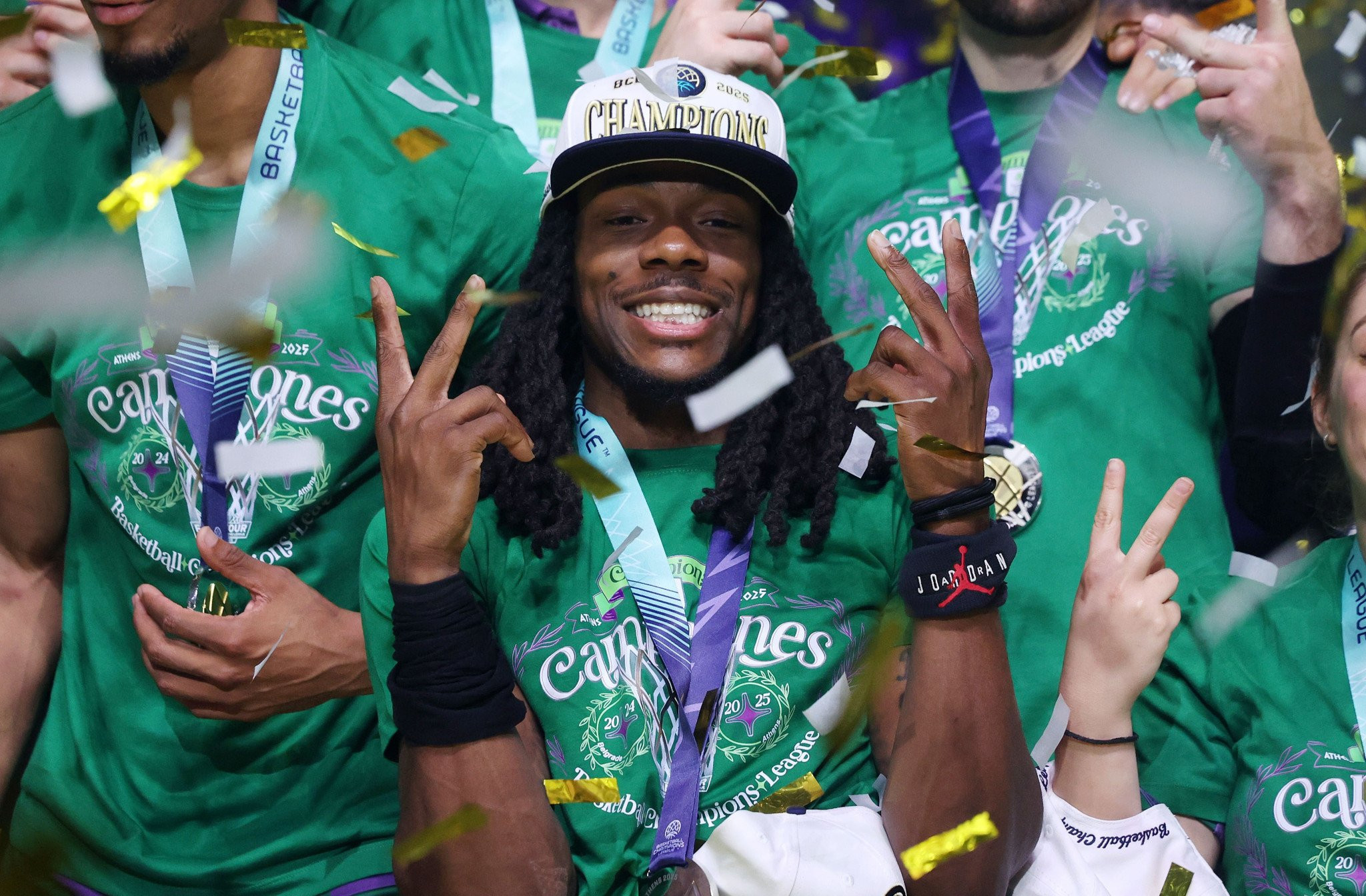 «Kobe vibes»: Το μπλουζάκι του Κέντρικ Πέρι στην τελευταία προπόνηση της Μάλαγα πριν το ματς με την ΑΕΚ