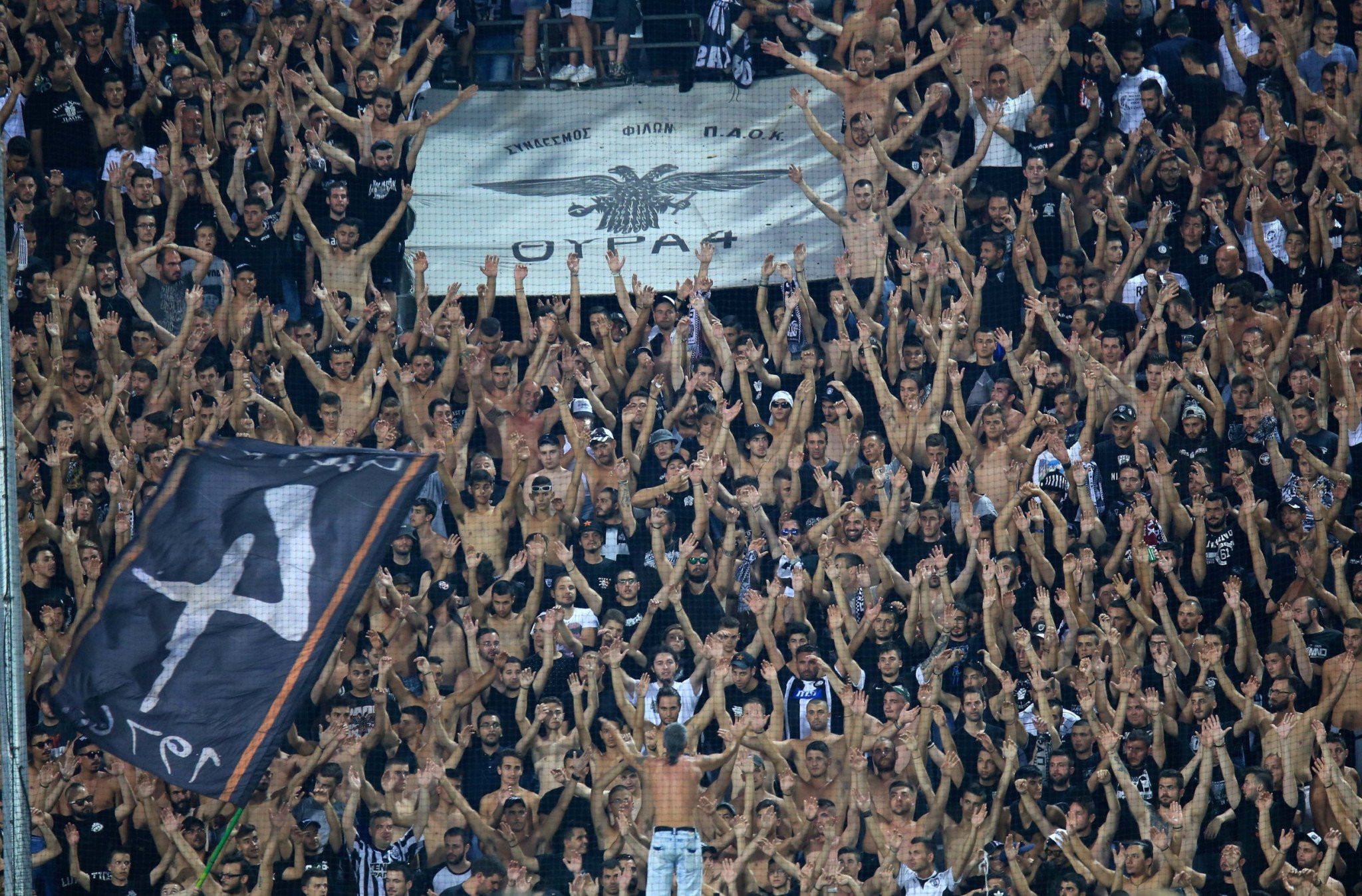 Τιμωρία μίας αγωνιστικής στον ΠΑΟΚ λόγω κροτίδας!