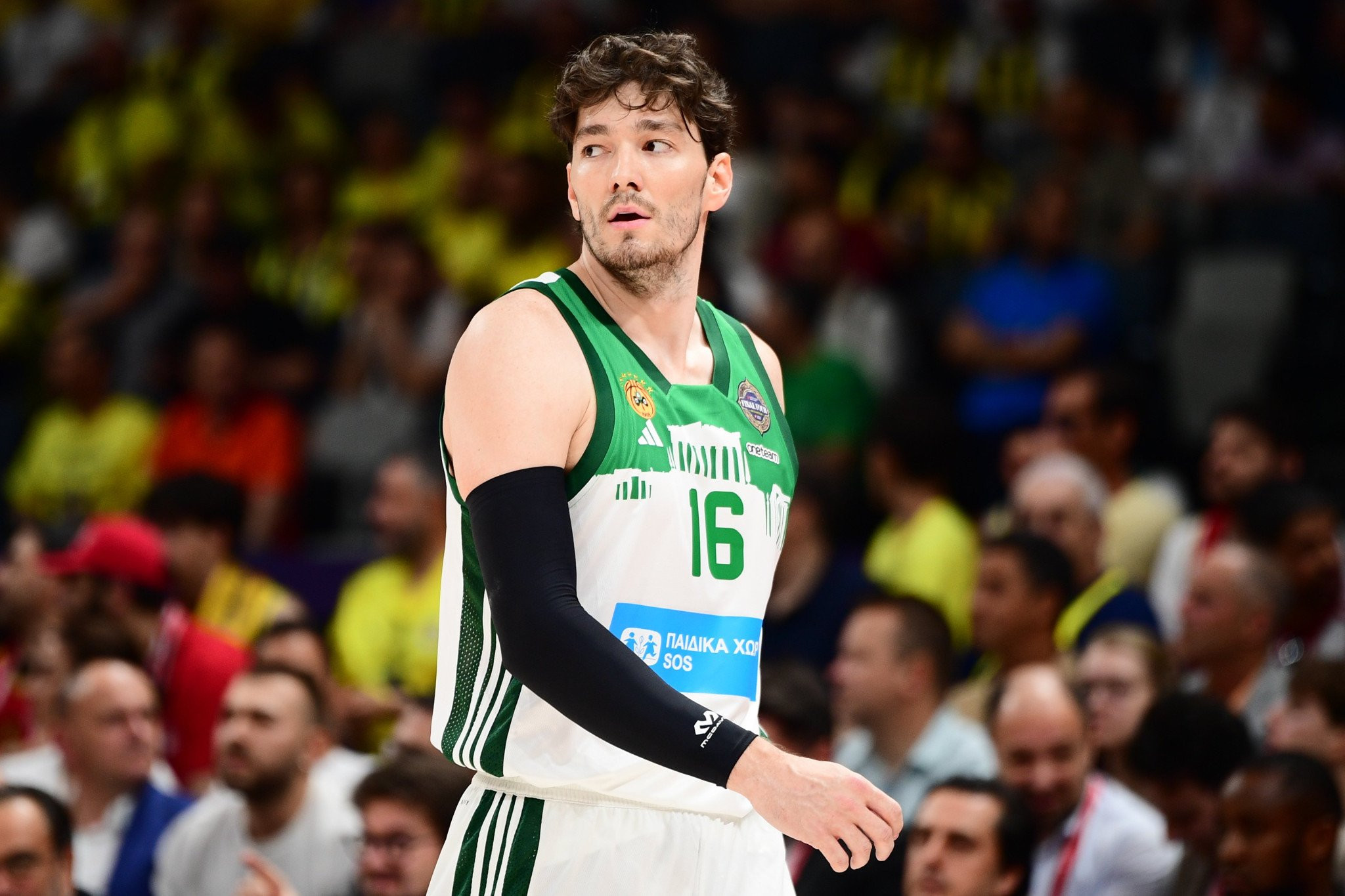 Ο Οσμάν έκανε... σεφτέ στον ημιτελικό του Final 4 με κάρφωμα (video)