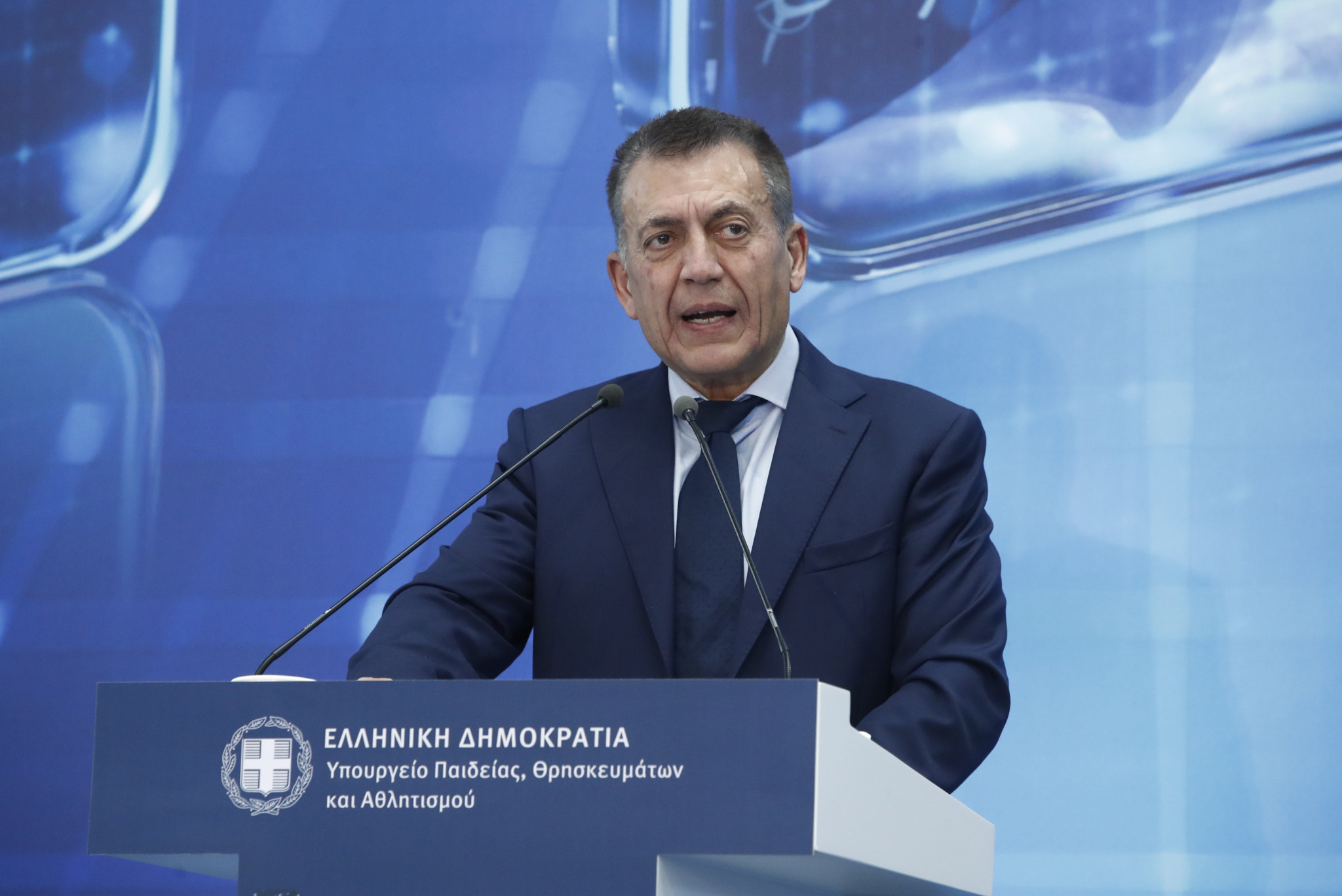 Προς λύση οι τελικοί - Ο Βρούτσης περιμένει έστω και κατά μόνας τους ιδιοκτήτες