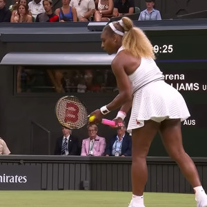Εκτός του διπλού στο Wimbledon οι αδερφές Γουίλιαμς - Με δεμένο πόδι η Σερένα (video)
