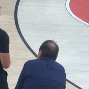 Ο Αταμάν τα... έχασε με τις αποφάσεις των διαιτητών στο Τουρκία-Σερβία του Παγκοσμίου Κυπέλλου U17 (video)